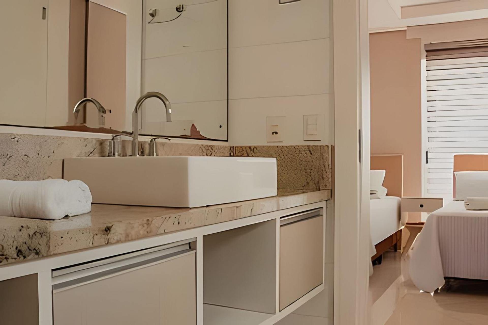 Sobrado Com 5 Suite 1 Quarto Piscina Churraqueira Ar Ate 20 Hospede フォス・ド・イグアス エクステリア 写真