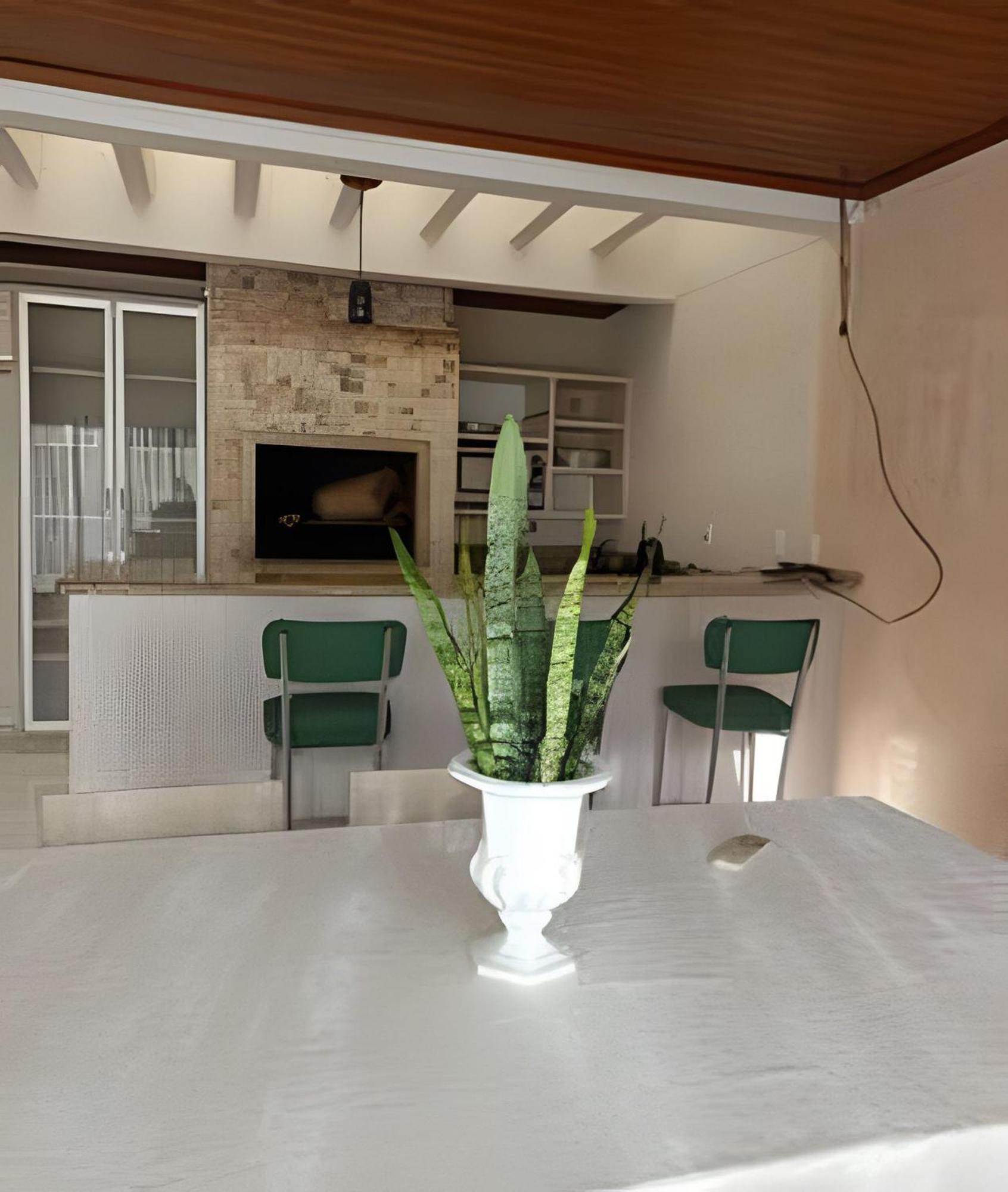Sobrado Com 5 Suite 1 Quarto Piscina Churraqueira Ar Ate 20 Hospede フォス・ド・イグアス エクステリア 写真