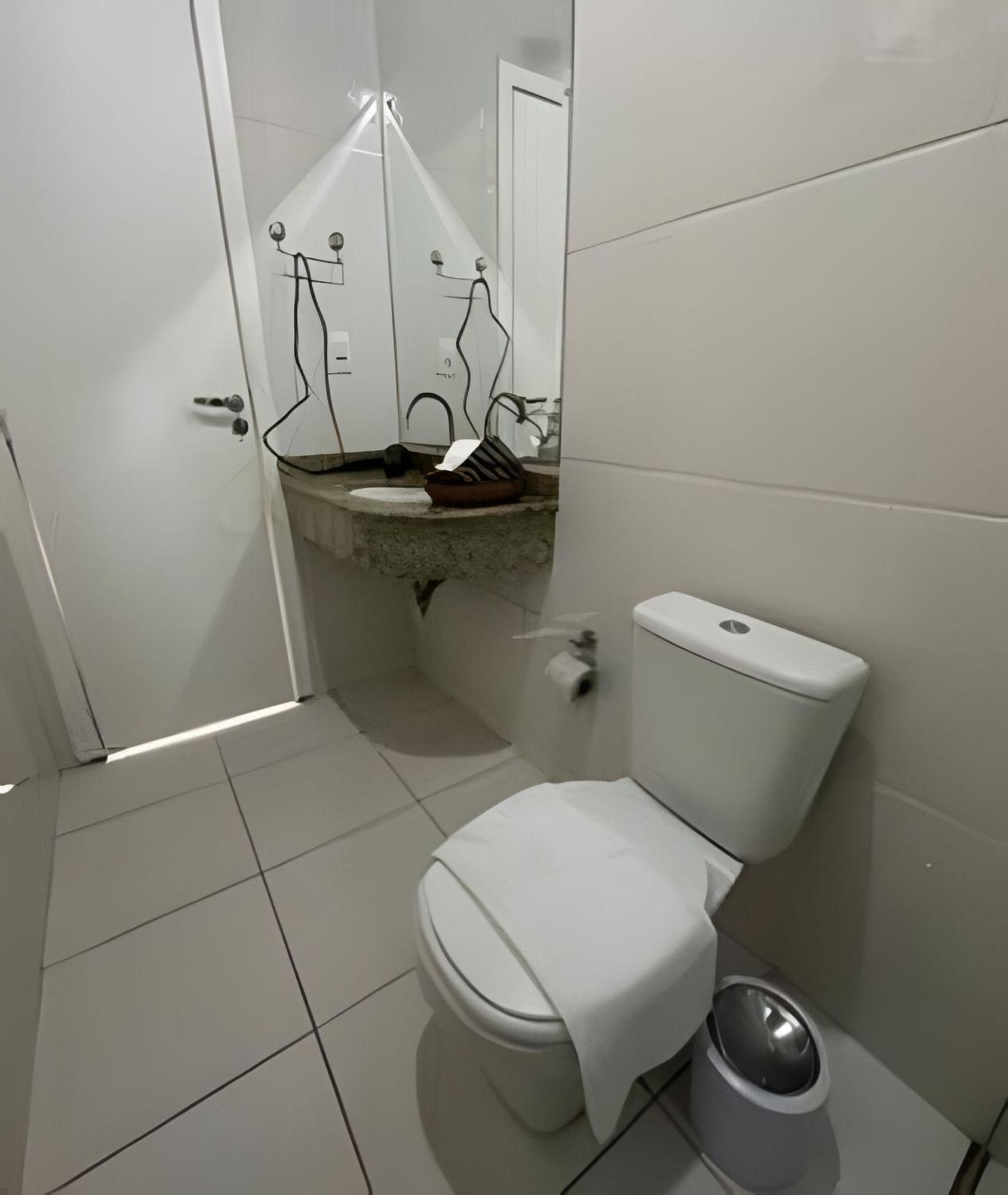 Sobrado Com 5 Suite 1 Quarto Piscina Churraqueira Ar Ate 20 Hospede フォス・ド・イグアス エクステリア 写真