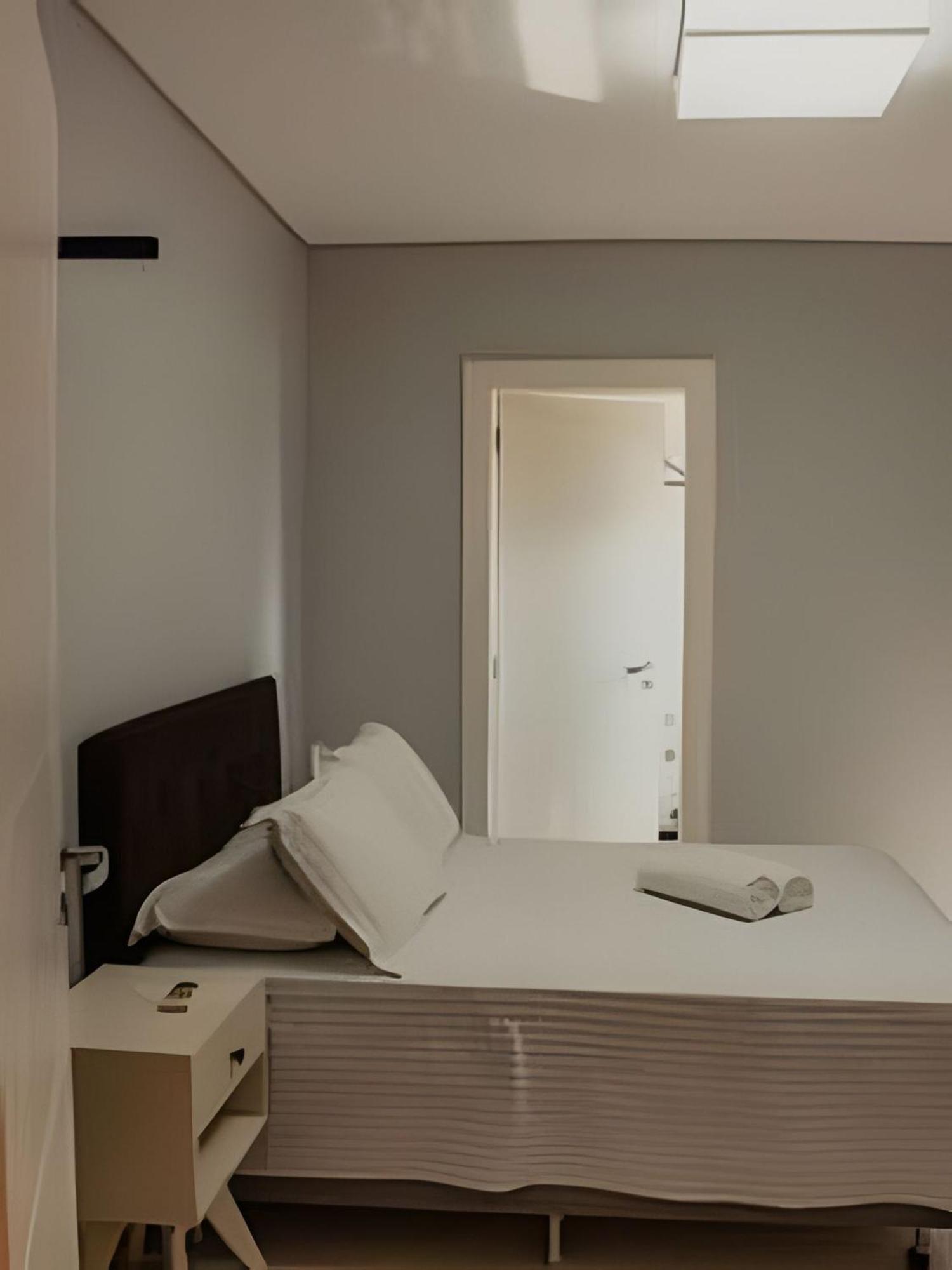 Sobrado Com 5 Suite 1 Quarto Piscina Churraqueira Ar Ate 20 Hospede フォス・ド・イグアス エクステリア 写真