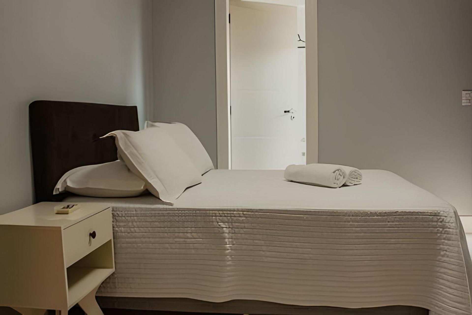 Sobrado Com 5 Suite 1 Quarto Piscina Churraqueira Ar Ate 20 Hospede フォス・ド・イグアス エクステリア 写真