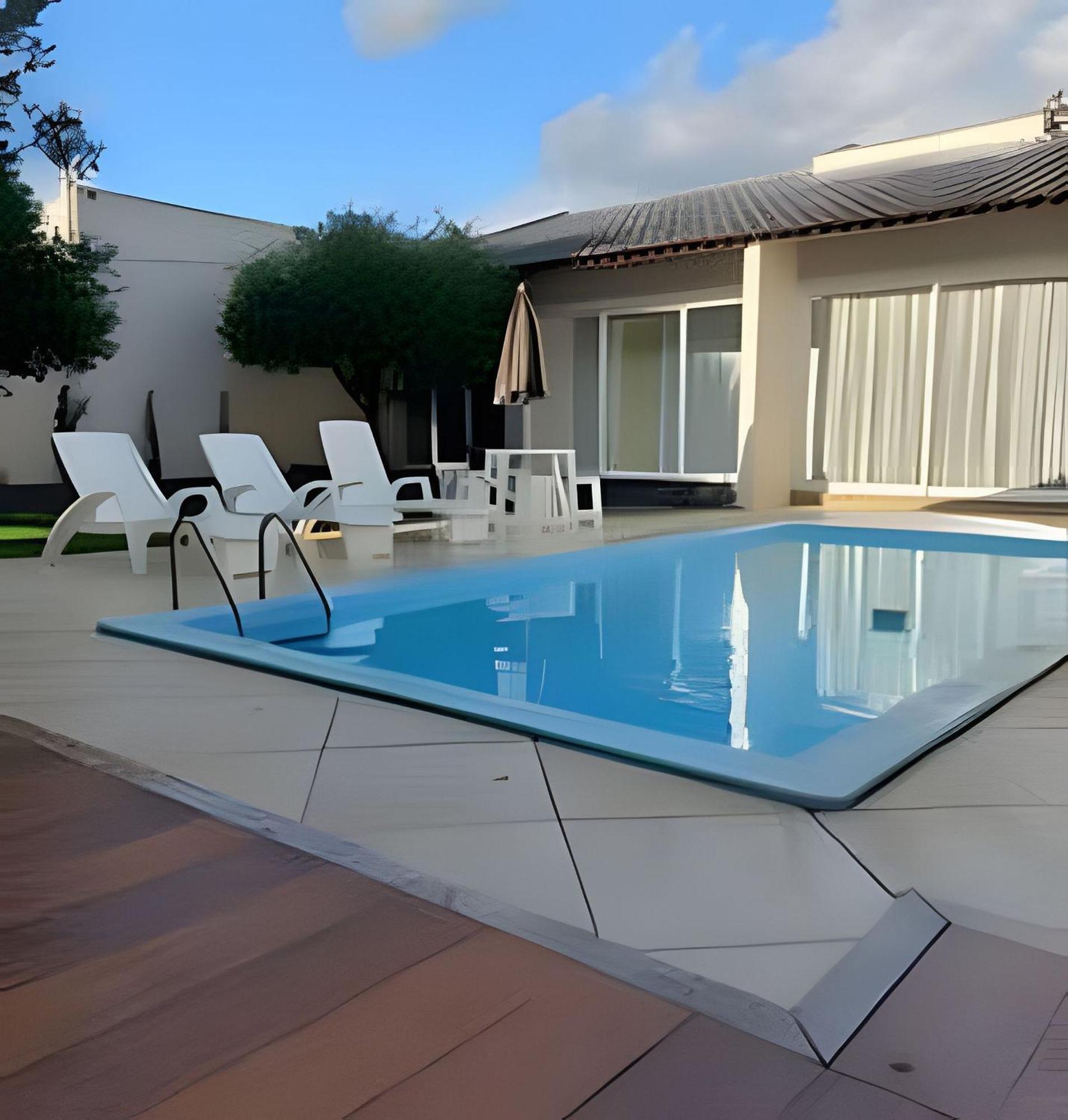 Sobrado Com 5 Suite 1 Quarto Piscina Churraqueira Ar Ate 20 Hospede フォス・ド・イグアス エクステリア 写真